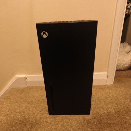 Xbox series mini fridge - mini,