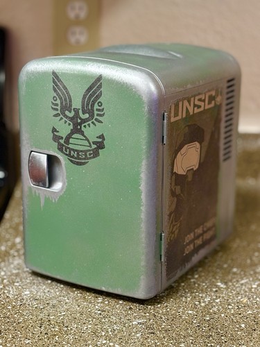 Unsc mini fridge master chief - unsc,
